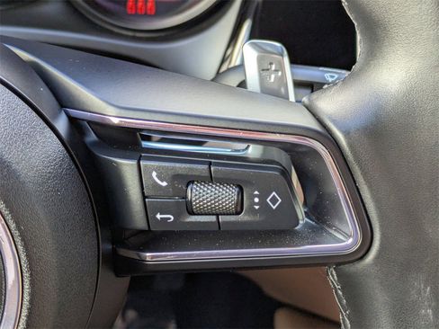 Used 2025 Porsche Macan Base image 26