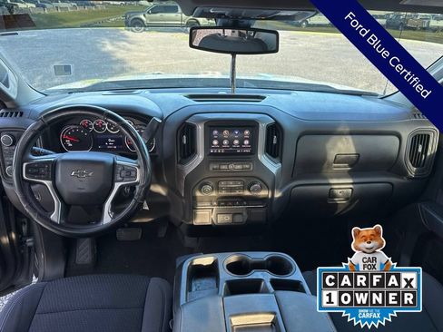 Used 2022 Chevrolet Silverado 1500 Custom Trail Boss w/ Safety Confidence Package AWD/4WD image 16