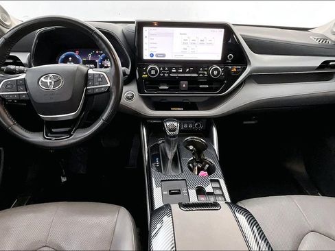 Used 2023 Toyota Highlander Platinum image 20