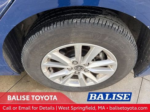 Used 2025 Toyota Camry LE w/ Convenience Package image 12