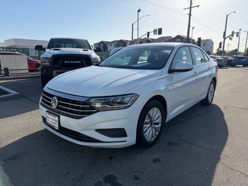 Used 2019 Volkswagen Jetta S w/ Driver Assistance Package FWD image 1