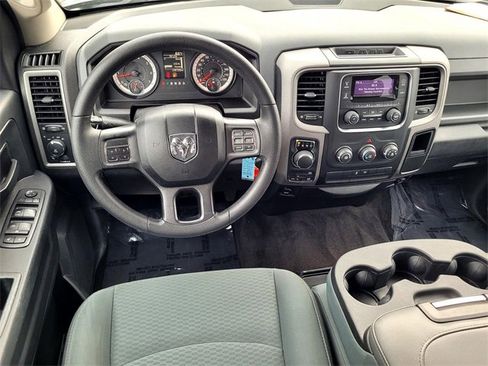 Used 2017 RAM 1500 Express image 9