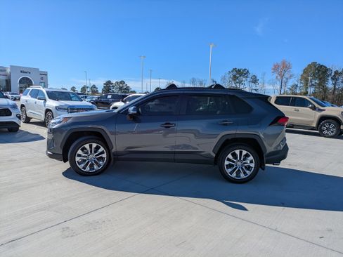 Certified 2024 Toyota RAV4 XLE Premium image 4