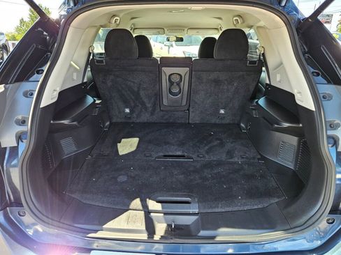 Used 2015 Nissan Rogue SV w/ SV Premium Package AWD/4WD image 10