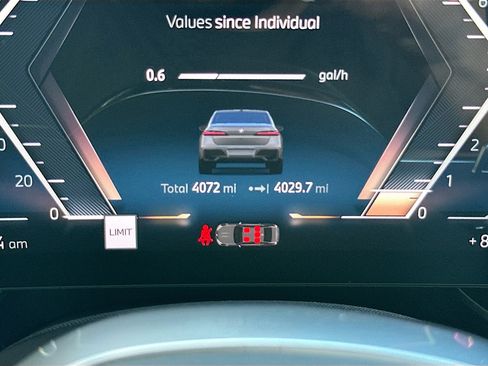 Used 2025 BMW 760i xDrive 760i xDrive w/ Executive Package image 12