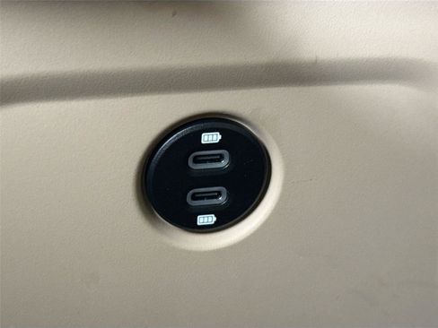 Used 2024 Porsche Macan T w/ Premium Plus Package image 35