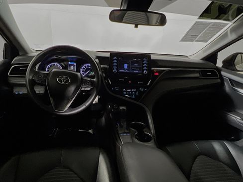 Used 2022 Toyota Camry SE image 30