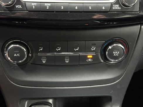 Used 2016 Nissan Sentra SV FWD image 17