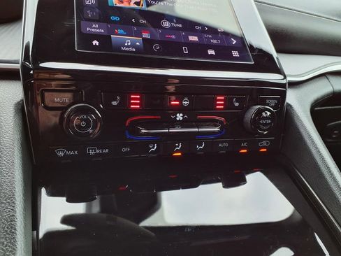 Used 2025 Jeep Grand Cherokee L Laredo w/ Luxury Tech Group I image 13