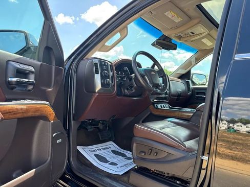 Used 2015 Chevrolet Silverado 2500 High Country w/ Duramax Plus Package AWD/4WD image 23