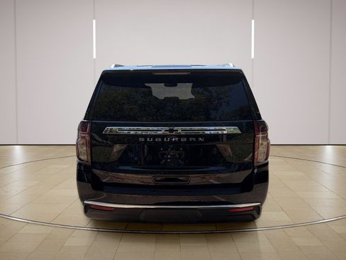 Used 2023 Chevrolet Suburban LS RWD image 6