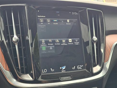 Used 2019 Volvo S60 T5 Momentum w/ Multimedia Package FWD image 30