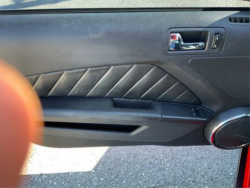 Used 2011 Ford Mustang GT Premium w/ Comfort Pkg image 19