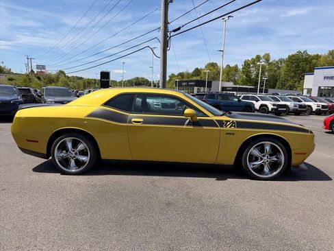 Used 2021 Dodge Challenger R/T Scat Pack w/ T/A Package RWD image 14