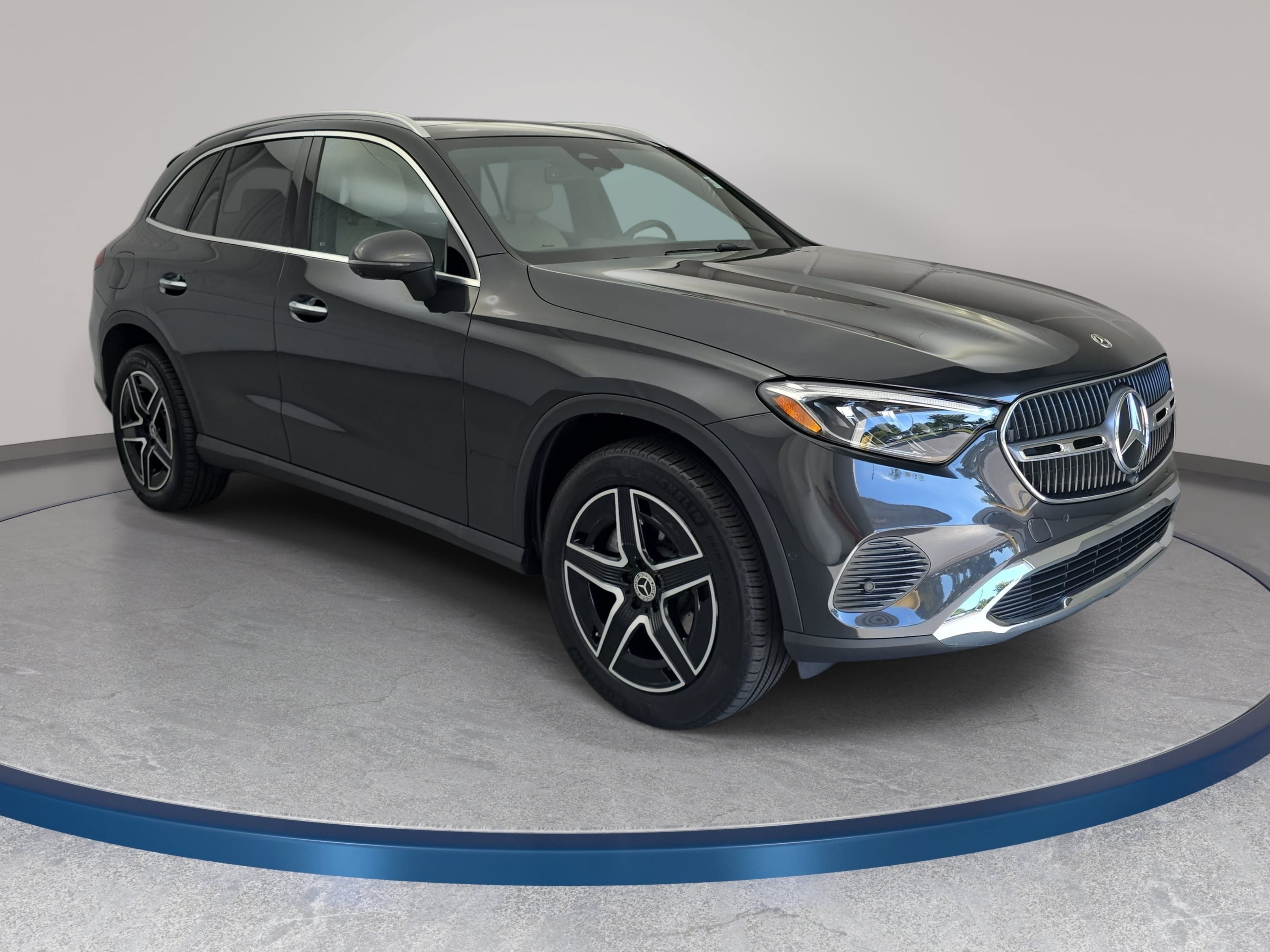 Certified 2026 Mercedes-Benz GLC 300 image 3