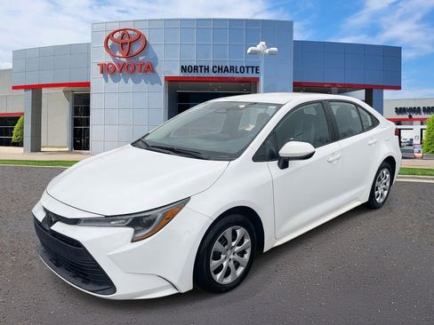 Used 2024 Toyota Corolla LE image 6