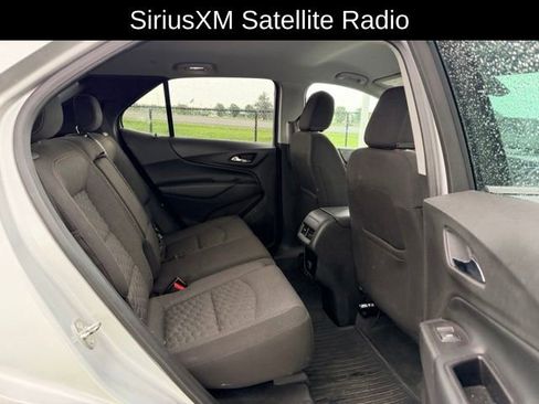 Used 2018 Chevrolet Equinox LT FWD image 10