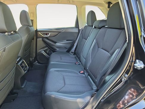 Used 2024 Subaru Forester Premium AWD/4WD image 13