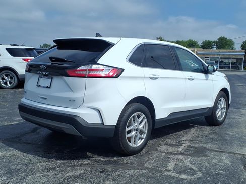 Used 2024 Ford Edge SEL w/ Convenience Package AWD/4WD image 3