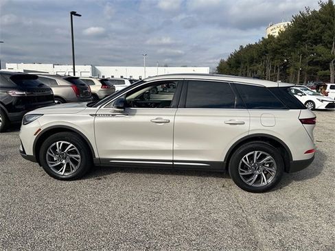 Used 2023 Lincoln Corsair FWD w/ Equipment Group 101A image 8