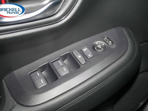 Certified 2024 Honda HR-V LX image 32
