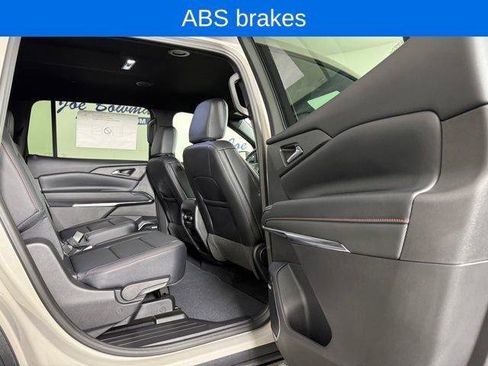 New 2026 Chevrolet Traverse Z71 w/ Enhanced Driving Package image 20