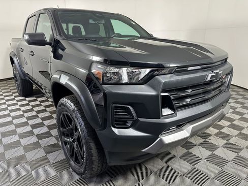 Used 2024 Chevrolet Colorado Trail Boss w/ Advanced Trailering Package image 7