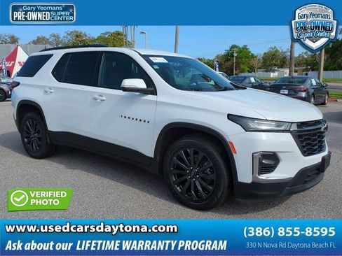 Used 2023 Chevrolet Traverse RS image 1