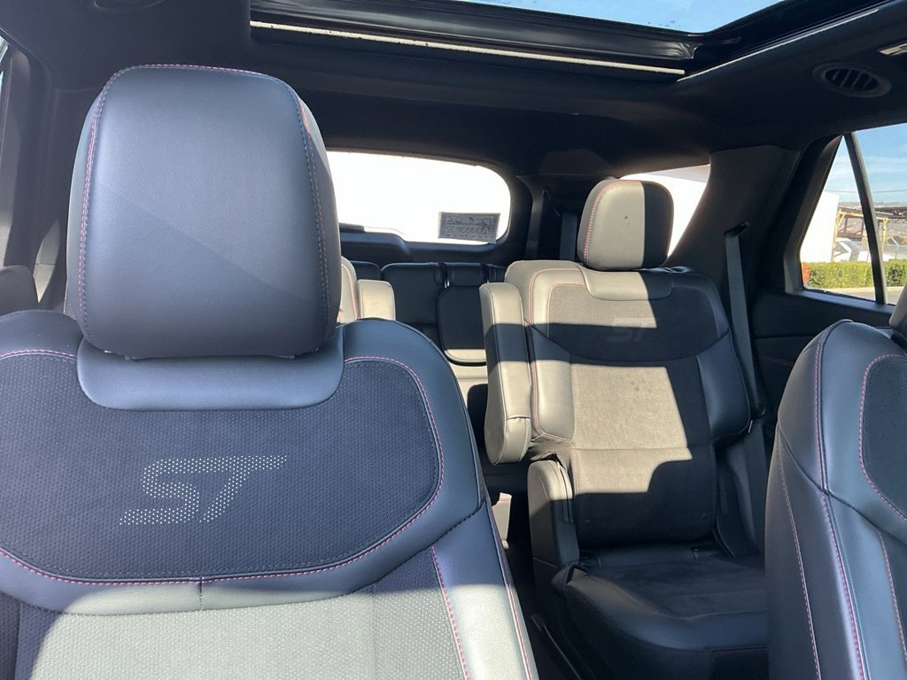 Used 2025 Ford Explorer ST w/ Sun And Sound Package AWD/4WD image 23