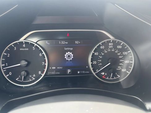 Used 2018 Nissan Murano Platinum w/ Cargo Package FWD image 10
