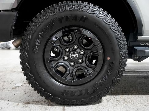 Used 2024 Ford Bronco Wildtrak AWD/4WD image 38