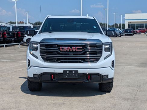Used 2024 GMC Sierra 1500 AT4 image 12