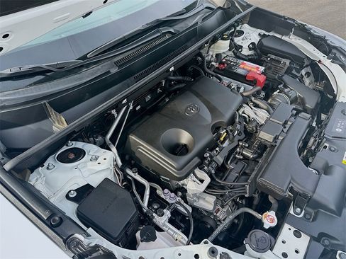 Used 2021 Toyota RAV4 LE image 26