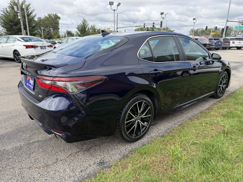 Used 2022 Toyota Camry SE FWD image 5