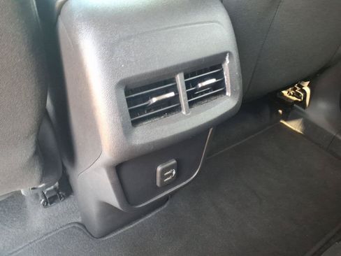 Used 2024 Chevrolet Equinox LT AWD/4WD image 11
