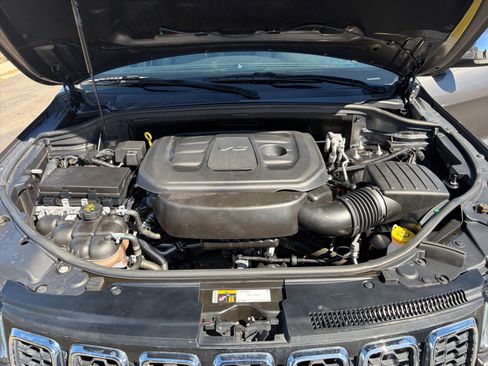 Used 2021 Jeep Grand Cherokee Limited image 21