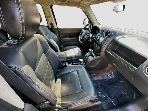 Used 2015 Jeep Patriot High Altitude AWD/4WD image 27