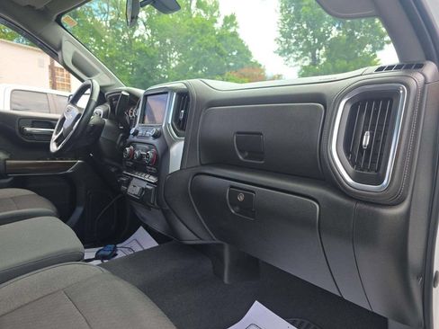 Used 2019 Chevrolet Silverado 1500 LT w/ All-Star Edition AWD/4WD image 10