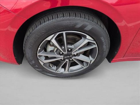 Used 2022 Kia Forte LXS image 23