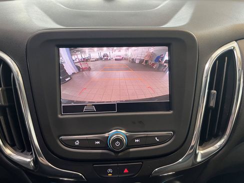 Used 2022 Chevrolet Equinox LT FWD image 45