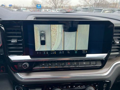 Used 2022 Chevrolet Silverado 1500 High Country w/ High Country Premium Package image 37