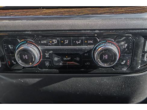 Used 2023 GMC Sierra 1500 SLE w/ X31 Off-Road Package image 22