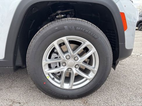 New 2026 Jeep Grand Cherokee Laredo AWD/4WD image 38