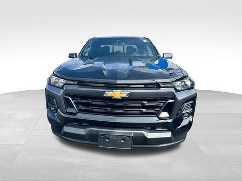 Certified 2024 Chevrolet Colorado LT w/ LT Convenience Package II AWD/4WD image 2