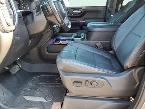 Used 2019 Chevrolet Silverado 1500 High Country w/ Technology Package AWD/4WD image 15