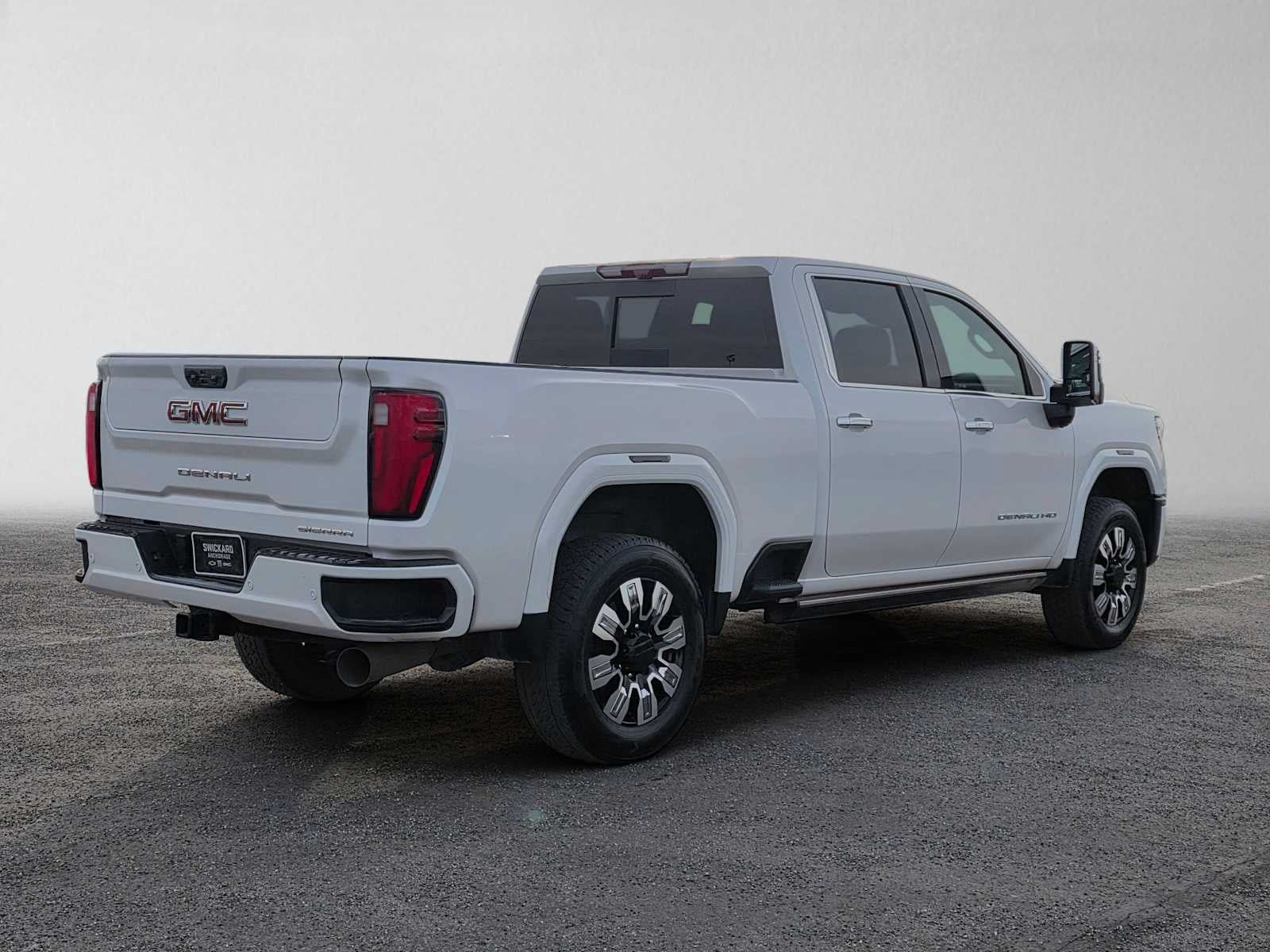 Certified 2025 GMC Sierra 2500 Denali w/ Denali Reserve Package AWD/4WD image 3