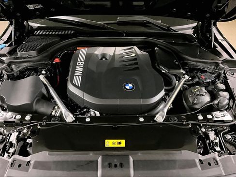 New 2027 BMW 550e xDrive w/ Premium Package AWD/4WD image 14