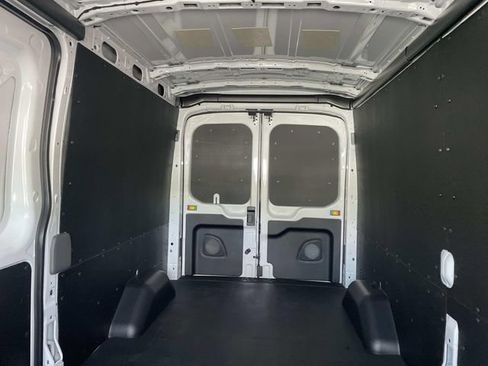 New 2026 Ford Transit 250 148 Medium Roof w/ Load Area Protection Package image 19