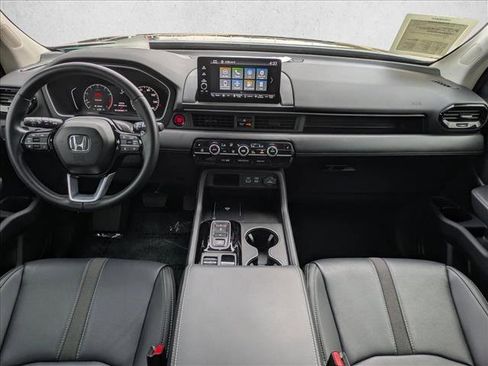 Certified 2025 Honda Pilot EX-L image 15