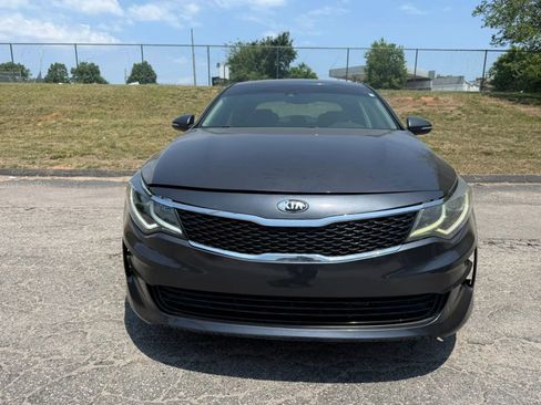 Used 2019 Kia Optima S FWD image 3